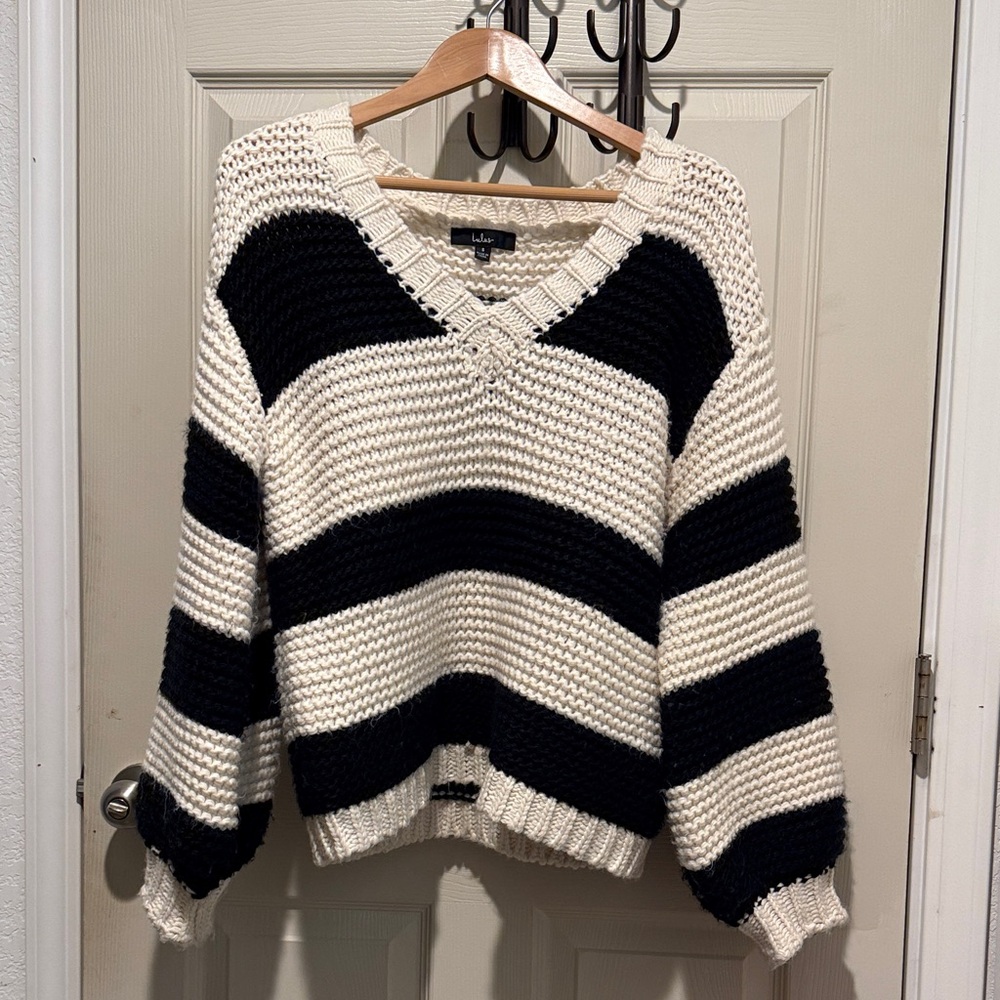 Lulu's Cream and Black V-Neck Sweater